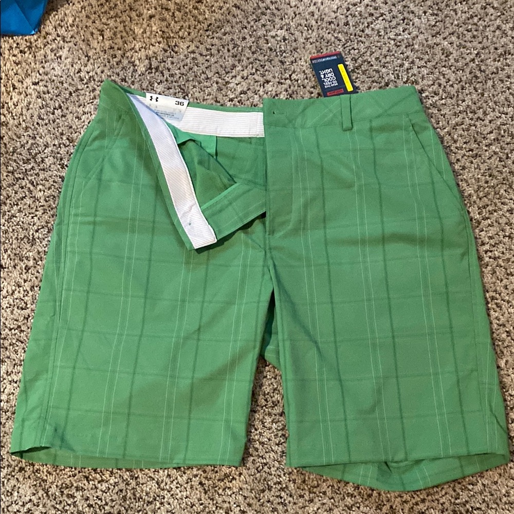 Under Armour Men's Green Flat Front Shorts